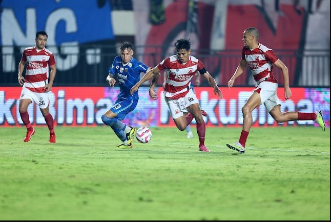  Madura United Vs Persib Bandung