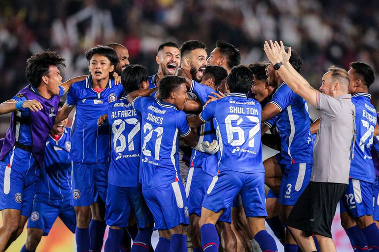 Arema FC vs Dewa United