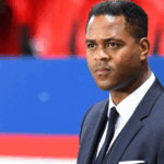 Pelatih Timnas Indonesia Patrick Kluivert Ketagihan Nonton Final IBL: Pamer Skill Lemparan 3 Poin, Dipeluk Lester Prosper