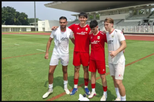 Pengambilan Sumpah Terpisah dengan Mitchell Baker, Luke Vickery Dilantik Jadi WNI di Sydney pada 16 Juli 2026